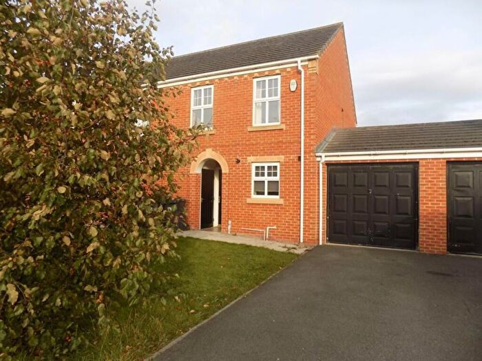 3 Bedroom Semi-Detached House To Rent In Moorfield Close, Darlington, DL1