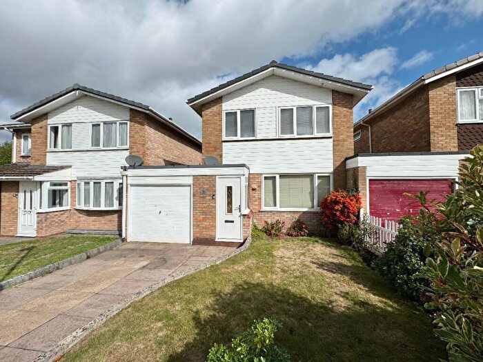 3 Bedroom Link Detached House For Sale In Wheeley Road, Solihull, B92
