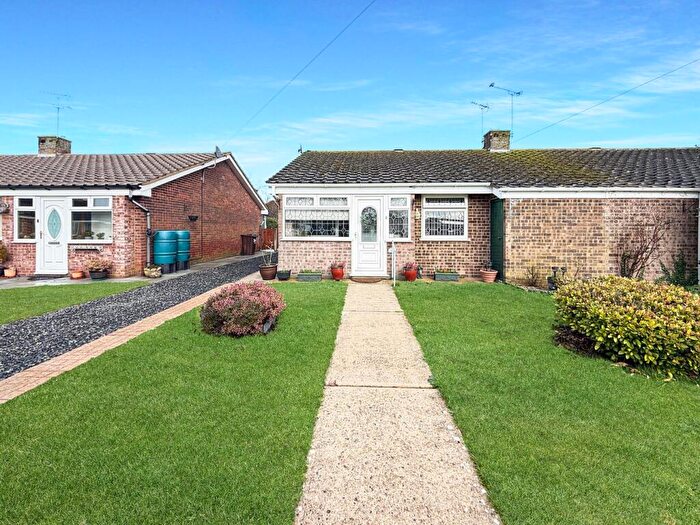2 Bedroom Bungalow For Sale In Holly Way, Elmstead, Colchester, CO7
