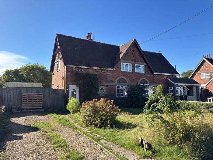 3 Bedroom Semi-Detached House For Sale In Hurst Green Road, Sutton Coldfield, B76