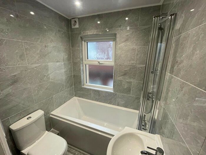 5 Bedroom House To Rent In Admiral Street, Liverpool, L8