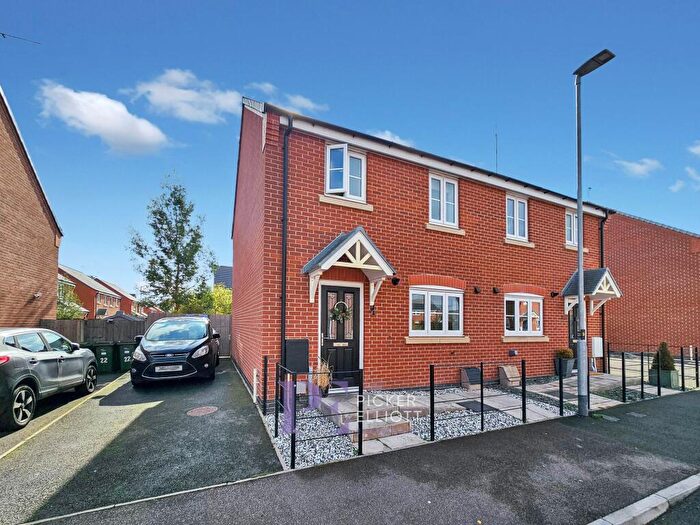 3 Bedroom Semi-Detached House For Sale In Simpson Road, Stoney Stanton, LE9