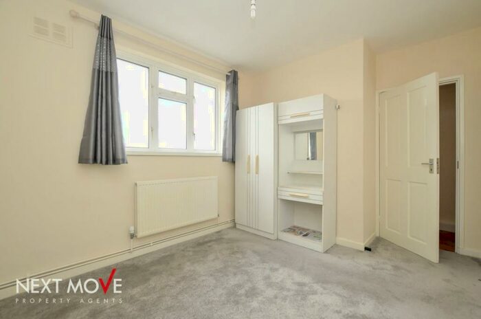 2 Bedroom Flat To Rent In Pedro Street, Clapton, E5
