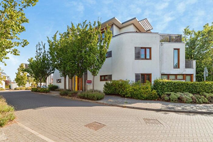 2 Bedroom Flat For Sale In Hartington Place, Letchworth Garden City, SG6