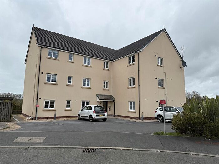 2 Bedroom Flat For Sale In Rhodfa'r Ceffyl, Ffoslas, Kidwelly, SA17