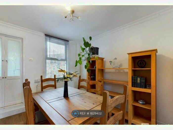 2 Bedroom Terraced House To Rent In Watling Street, Bletchley, Milton Keynes, MK2