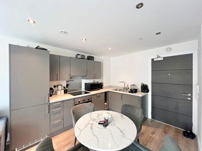 2 Bedroom Apartment To Rent In Bristol Street, Birmingham, B5