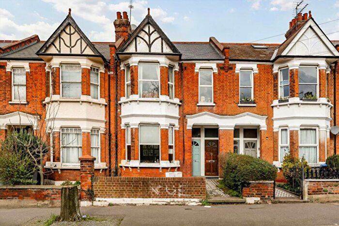 2 Bedroom Flat For Sale In Furness Road, Willesden Junction, NW10