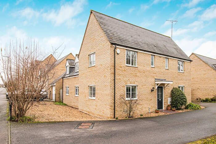 4 Bedroom Detached House For Sale In Wellbrook Way, Girton, CB3