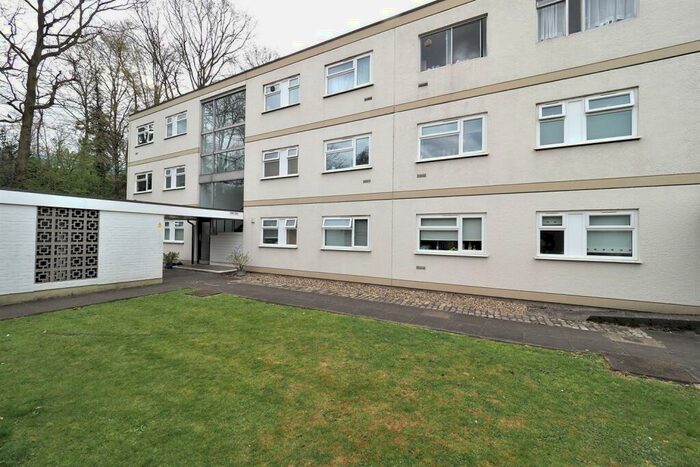 1 Bedroom Apartment To Rent In The Willows, Hornbeam Road, Buckhurst Hill, IG9