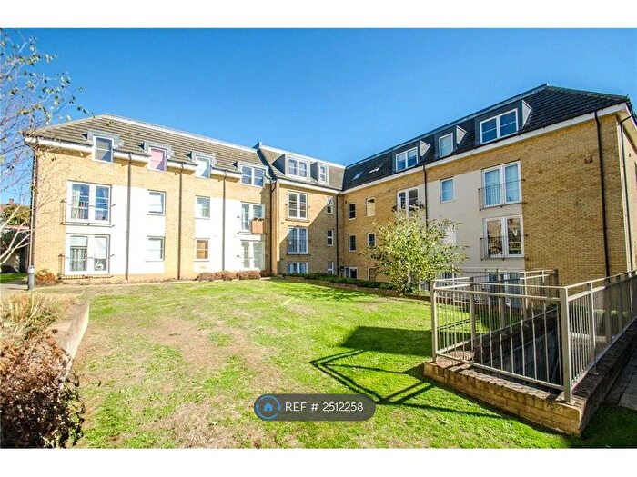 1 Bedroom Flat To Rent In Grove Road, Hitchin, SG4