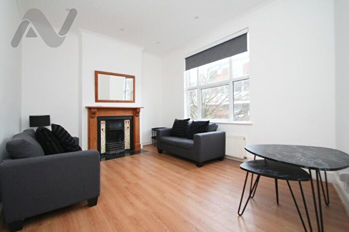 2 Bedroom Maisonette To Rent In Bavaria Road, London, N19