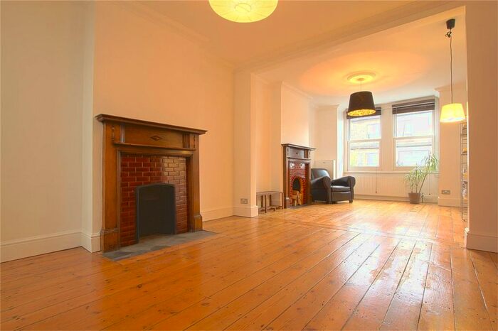 3 Bedroom Terraced House To Rent In Framfield Road, Hanwell, W7