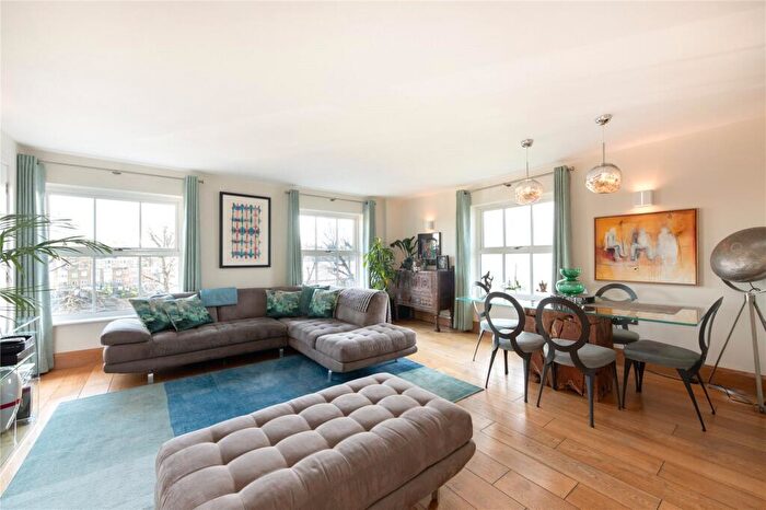3 Bedroom Apartment For Sale In Adelaide Road, London, NW3