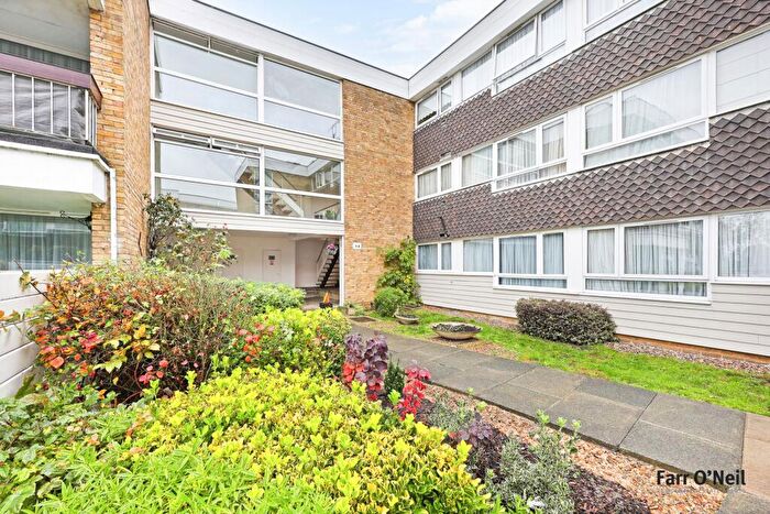 2 Bedroom Apartment To Rent In Whitehall Lane, Buckhurst Hill, IG9