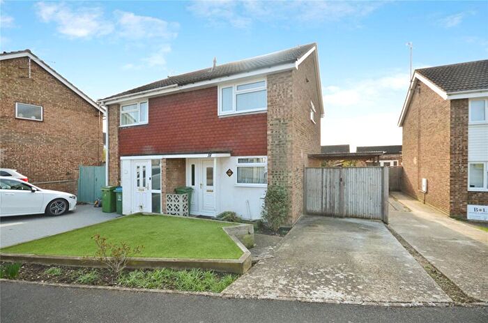2 Bedroom Semi Detached House For Sale In Charmfield Road, Aylesbury, HP21