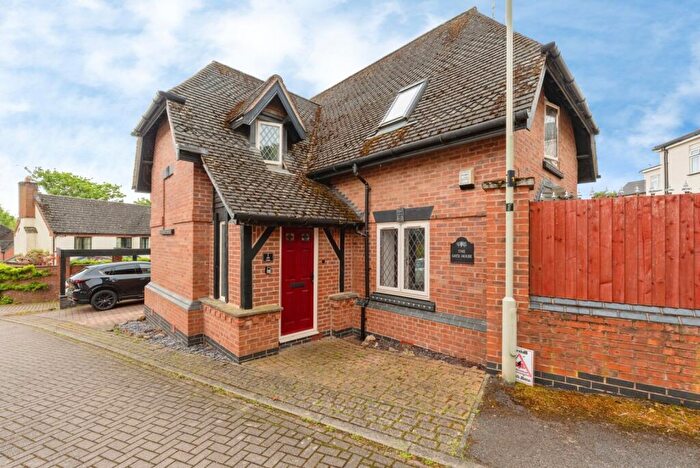 3 Bedroom Detached House For Sale In Mill Close, Birstall, Leicester, Leicestershire, LE4