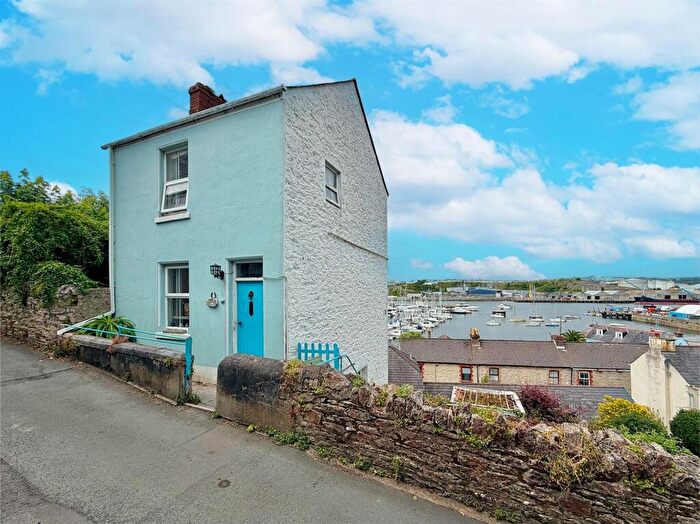 2 Bedroom Cottage For Sale In Turnchapel, Plymouth, PL9