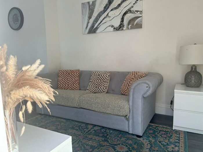 2 Bedroom Apartment To Rent In Plym Street, Plymouth, PL4