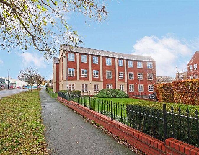 2 Bedroom Flat For Sale In Martins Court, Leeman Road, York, YO26