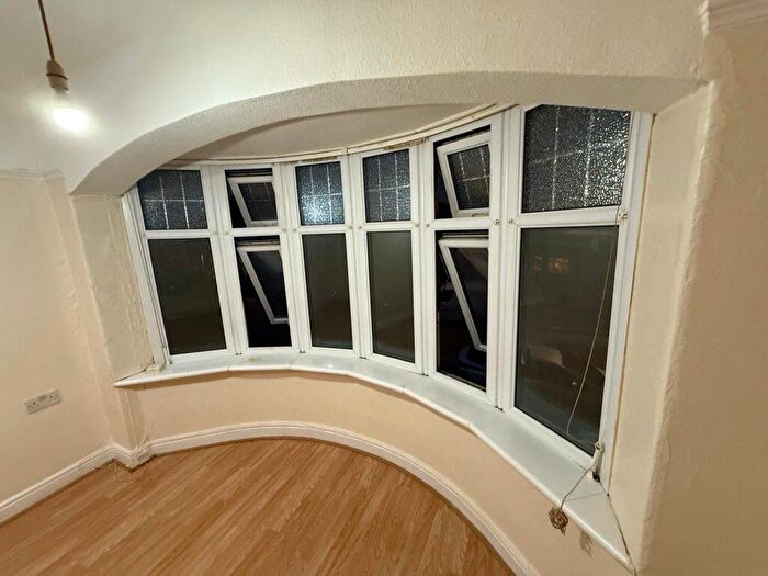 1 Bedroom Semi-Detached House To Rent In Broadhurst Avenue, Seven Kings, Essex, IG3