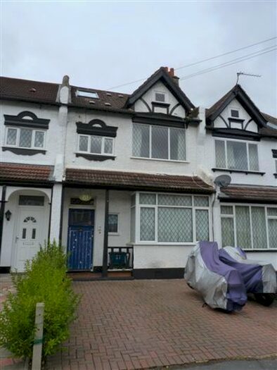 2 Bedroom Flat To Rent In Elgin Road, East Croydon, CR0