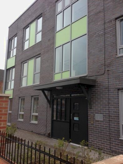 2 Bedroom Flat To Rent In West Street, Scunthorpe DN15