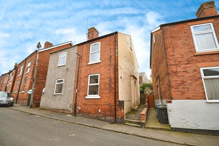 2 Bedroom Semi-Detached House For Sale In Valley Road, Spital, Chesterfield, S41