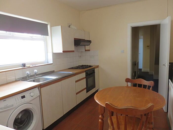 3 Bedroom Terraced House For Sale In Leonard Street, Hull, HU3