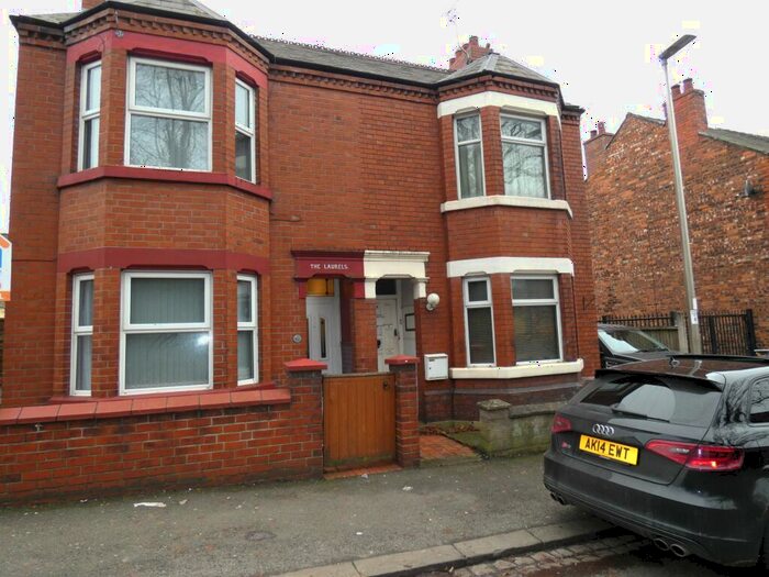 4 Bedroom Terraced House To Rent In Electricity Street, CW2