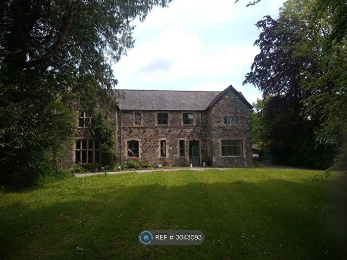 2 Bedroom Flat To Rent In Bro Myrddin, Carmarthen, SA31