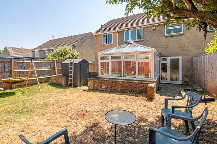 5 Bedroom Semi-Detached House For Sale In Conygar Road, Tetbury, GL8