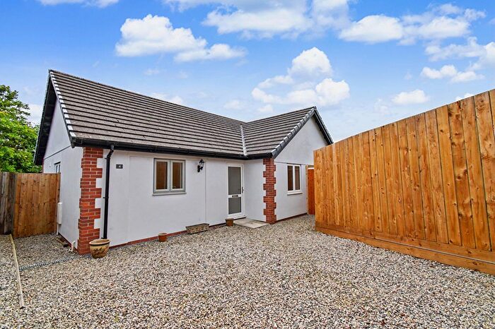 4 Bedroom Detached Bungalow For Sale In Canna Park Drive, Highampton, EX21