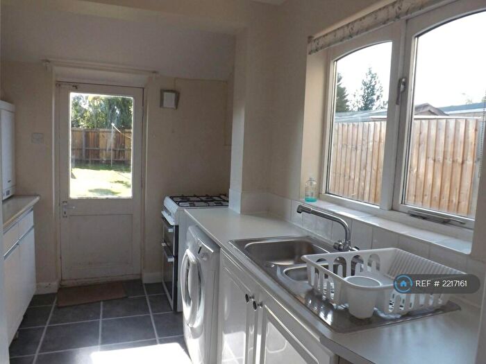 2 Bedroom Terraced House To Rent In High Street, Cambridge, CB4