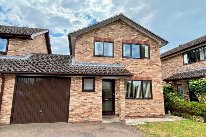 3 Bedroom Property To Rent In Mill Road, Cambridge, CB25