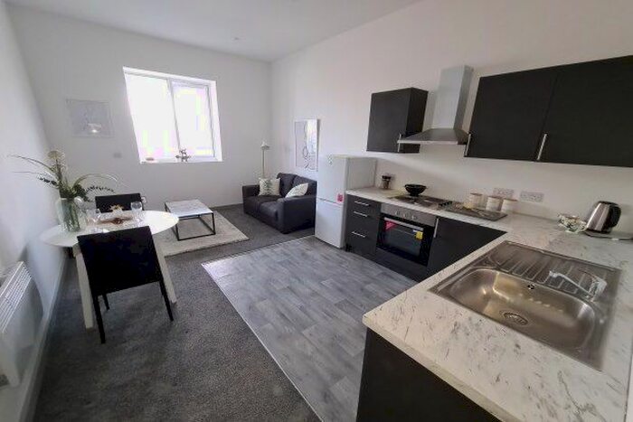 1 Bedroom Flat To Rent In Brierly Hill DY5