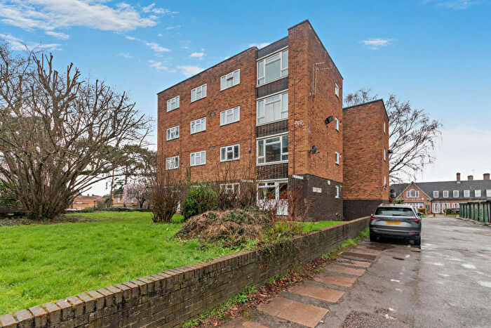 Studio For Sale In Hollybush House, Hollybush Lane, Hertfordshire, AL7