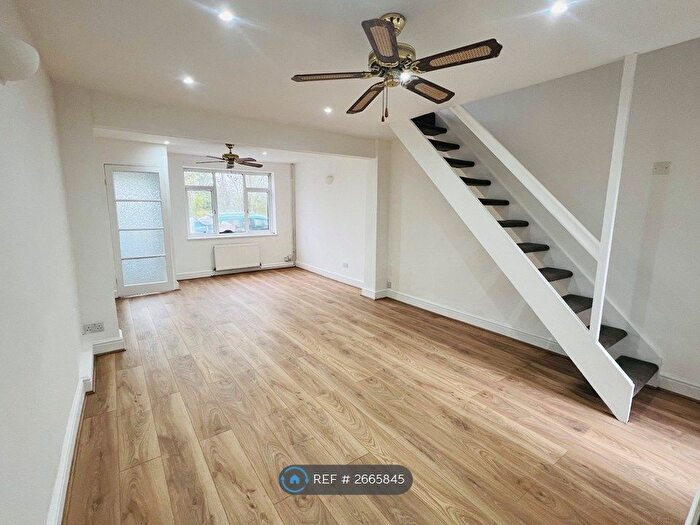 2 Bedroom Terraced House To Rent In Commonside East, Mitcham, CR4