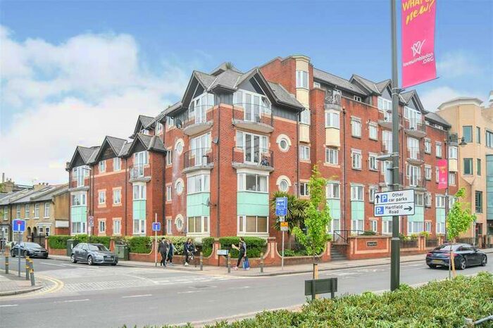 2 Bedroom Flat To Rent In Hartfield Road, Wimbledon, SW19
