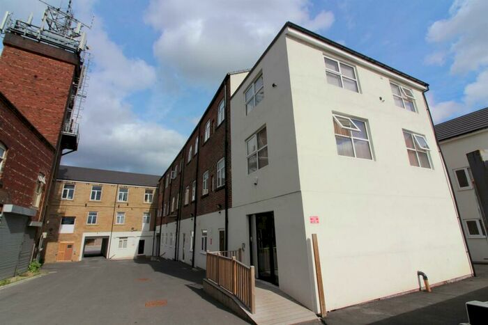 1 Bedroom Apartment To Rent In Whingate, Leeds, LS12
