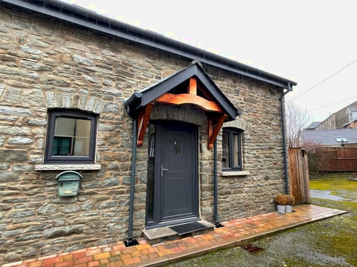 2 Bedroom Semi-Detached House To Rent In West Street, Builth Wells, Powys, LD2