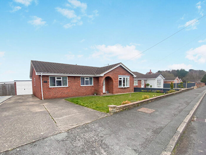3 Bedroom Bungalow For Sale In Bieston Close, Wrexham, LL13