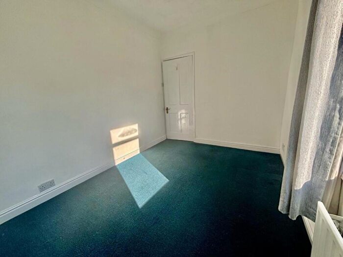 2 Bedroom End Of Terrace House To Rent In Victoria Road, Stocksbridge, Sheffield, S36