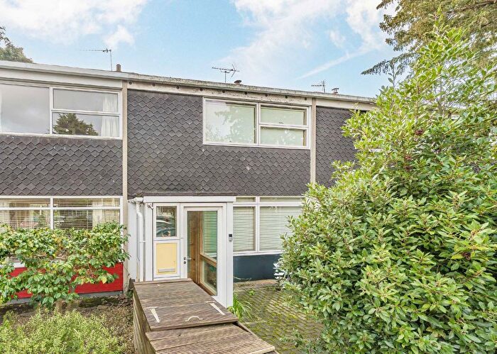 3 Bedroom Terraced House For Sale In The Cedars, Teddington, TW11