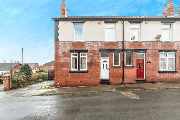 3 Bedroom Semi-Detached House For Sale In Mount Avenue, Hemsworth, Pontefract, WF9