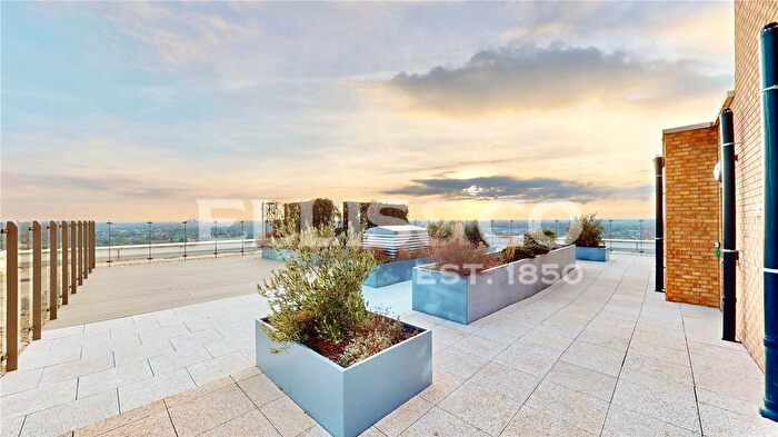 2 Bedroom Flat For Sale In Bakery Walk, Greenford, UB6