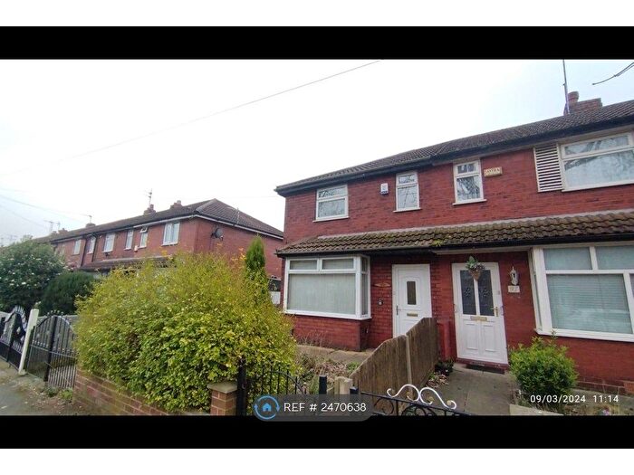 2 Bedroom End Of Terrace House To Rent In Pelham Street, Ashton-Under-Lyne, OL7