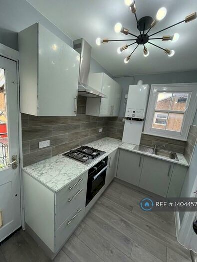 3 Bedroom Flat To Rent In Cecil Road, Harrow, HA3