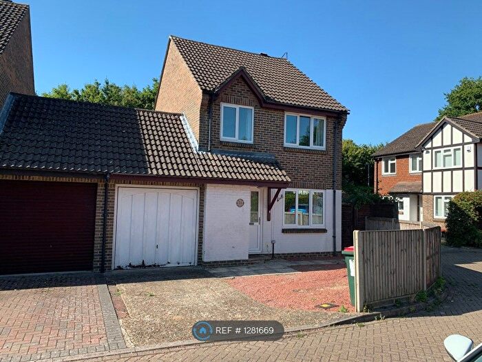 3 Bedroom Detached House To Rent In Windmill Court, Crawley, RH10