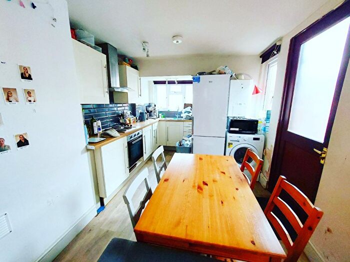 5 Bedroom Terraced House To Rent In Barrack Road, St. Leonards, Exeter, EX2